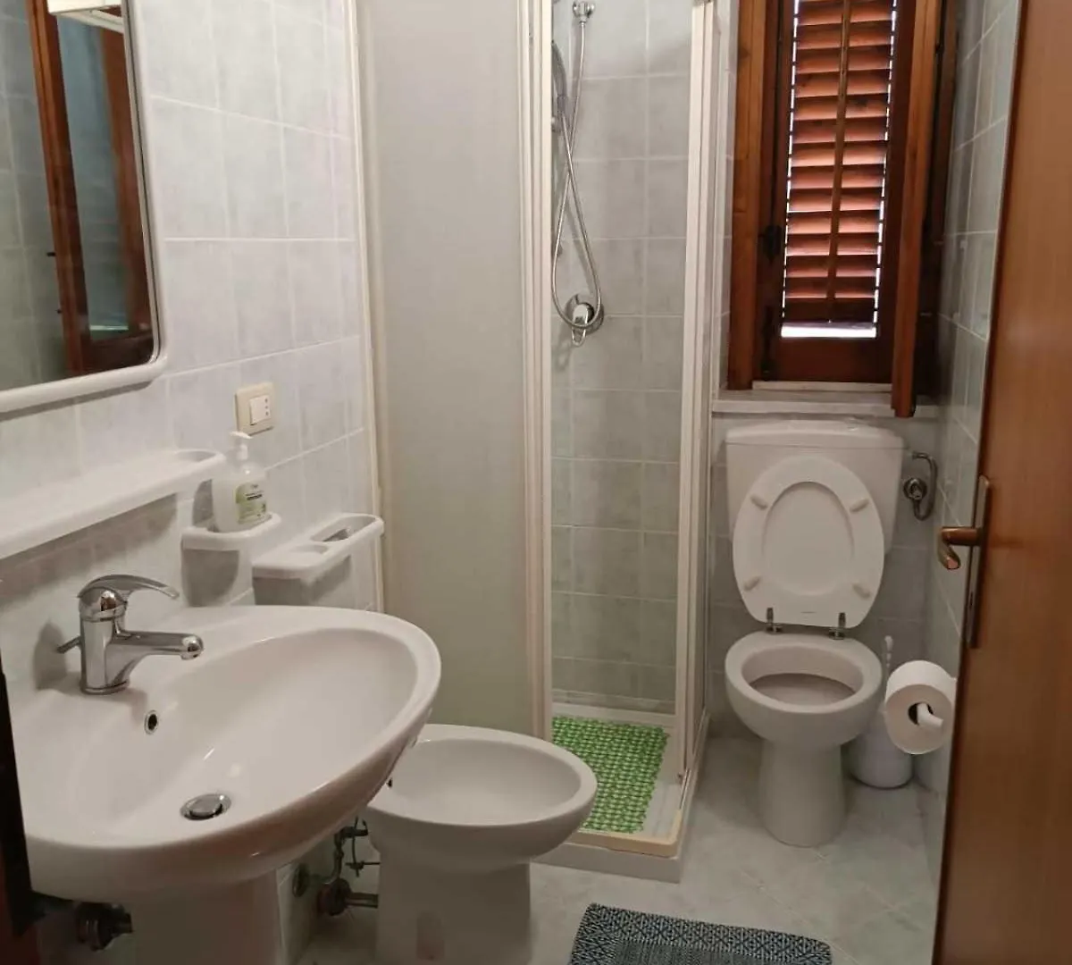 אלטאווילה מיליציה Alicudi Appartamento In Residence אלטאווילה מיליציה
